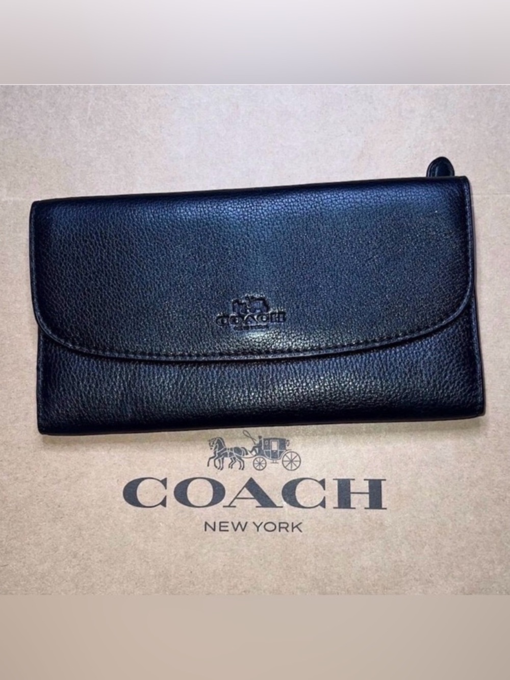 VINTAGE COACH Women's Trifold Wallet in  Pebble Leather Credit Card Holder